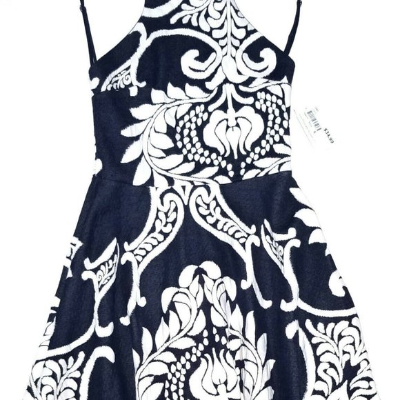 Mystique Boutique Dark Navy Floral Fit & Flare Dress by Sage Sm Made in … - Picture 2 of 3